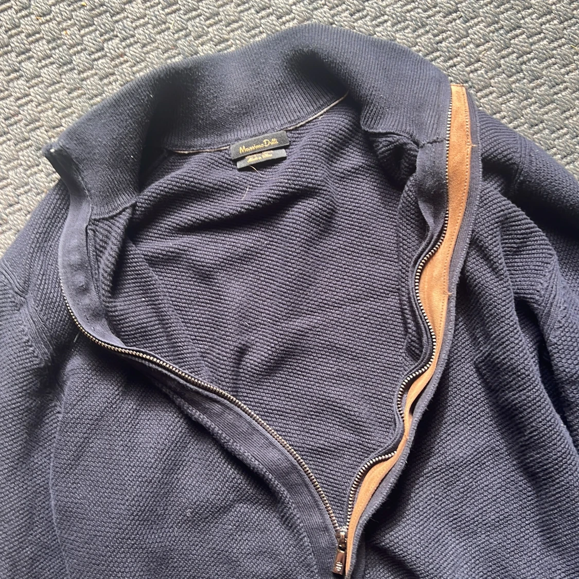 Mörkblå stickad kofta från Massimo Dutti - 2