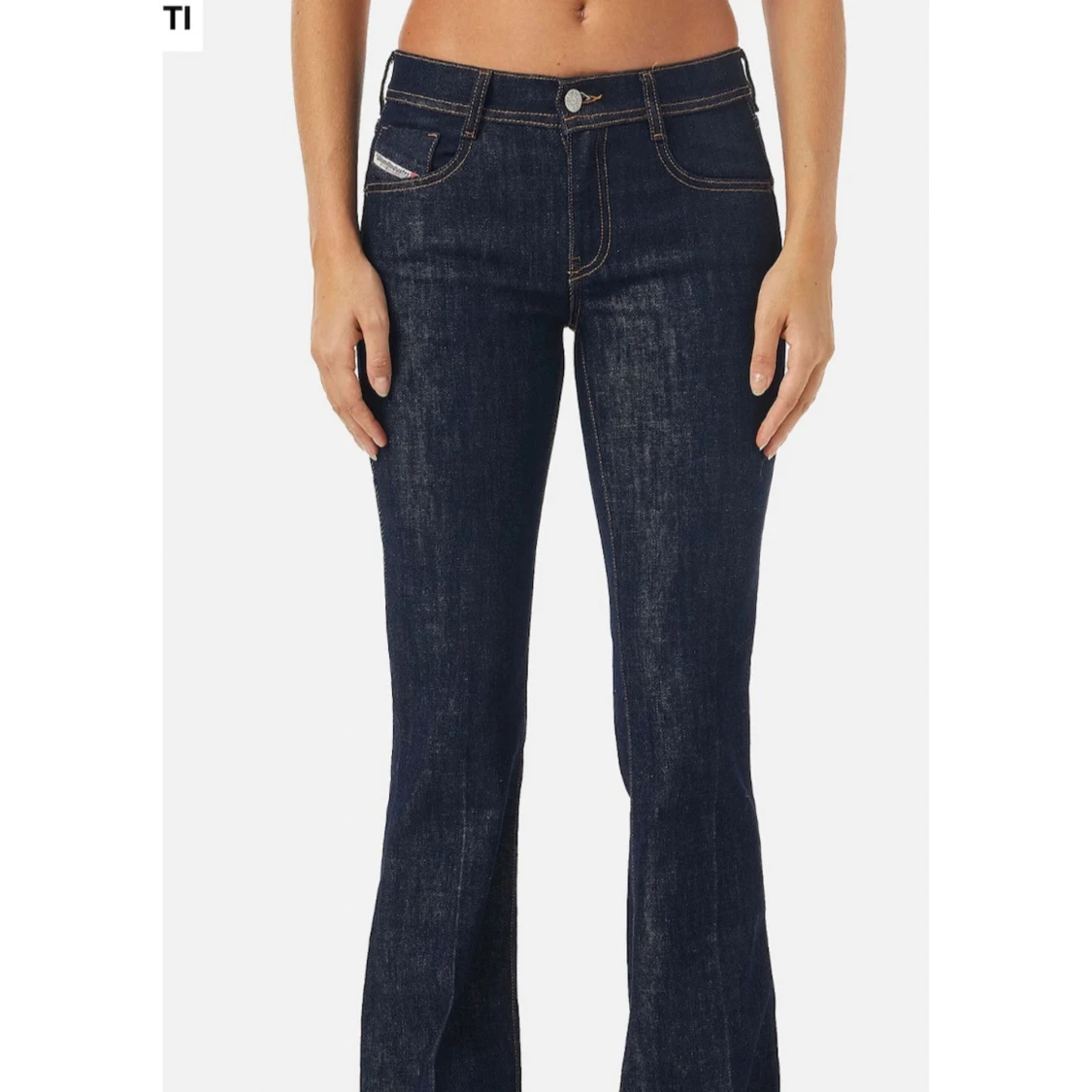 Disel mörkblå bootcut jeans