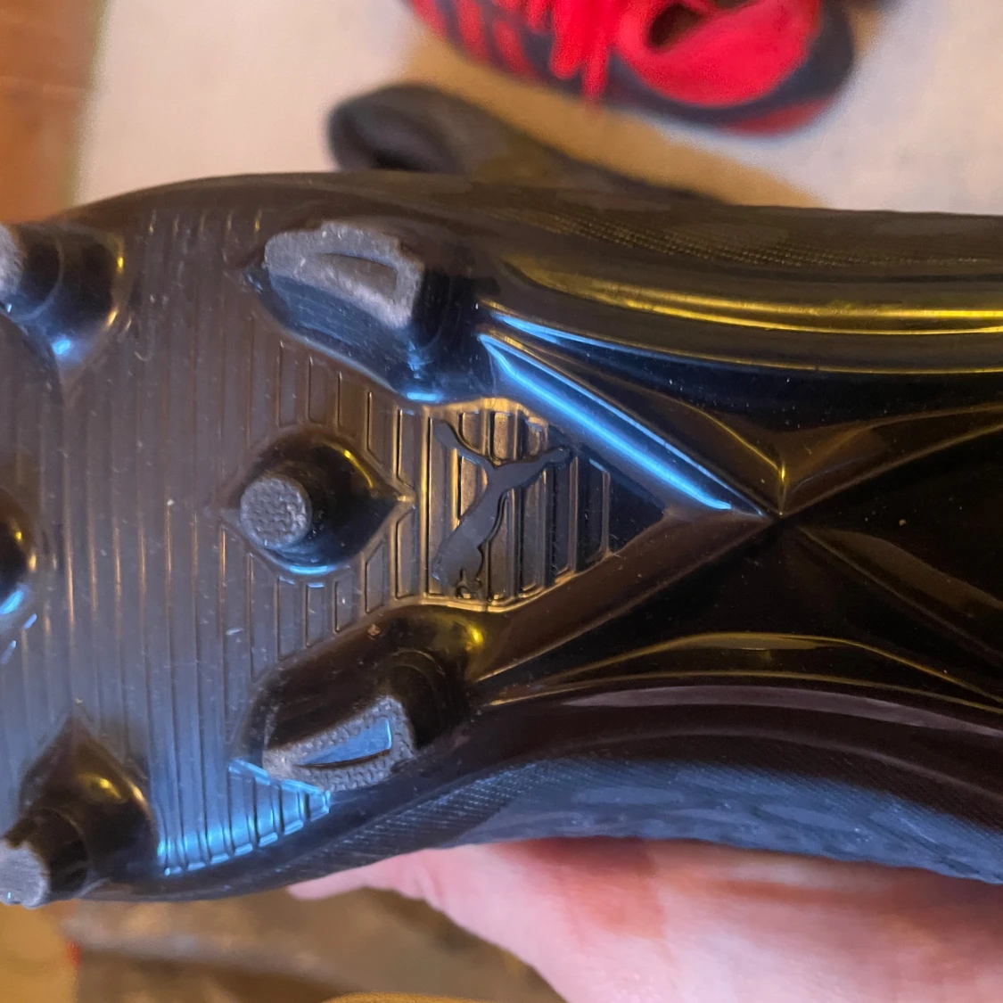 Svarta fotbollsskor från Puma strl 40 - 3