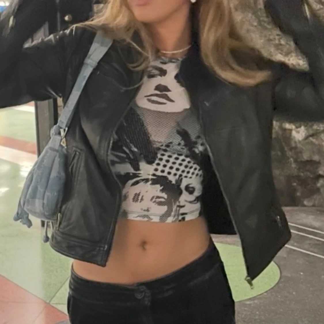 Svartvit mesh croppad långärmad topp - 1