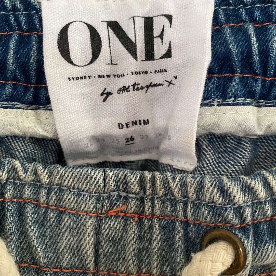 Ivory Super Trackie från OneTeaspoon - 2