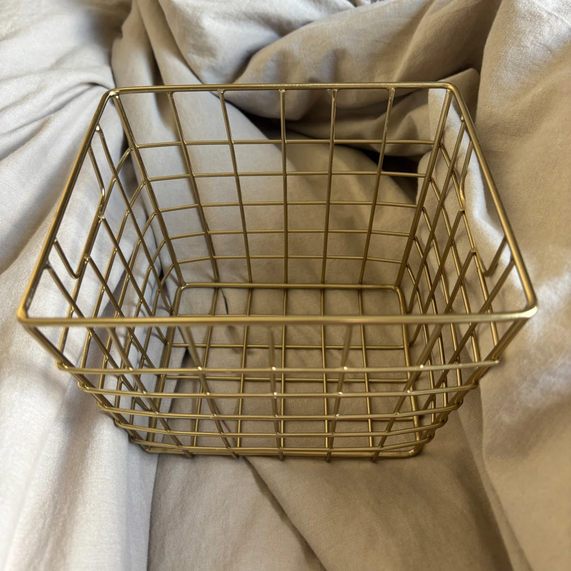 förvaringskorg i mässing - 1