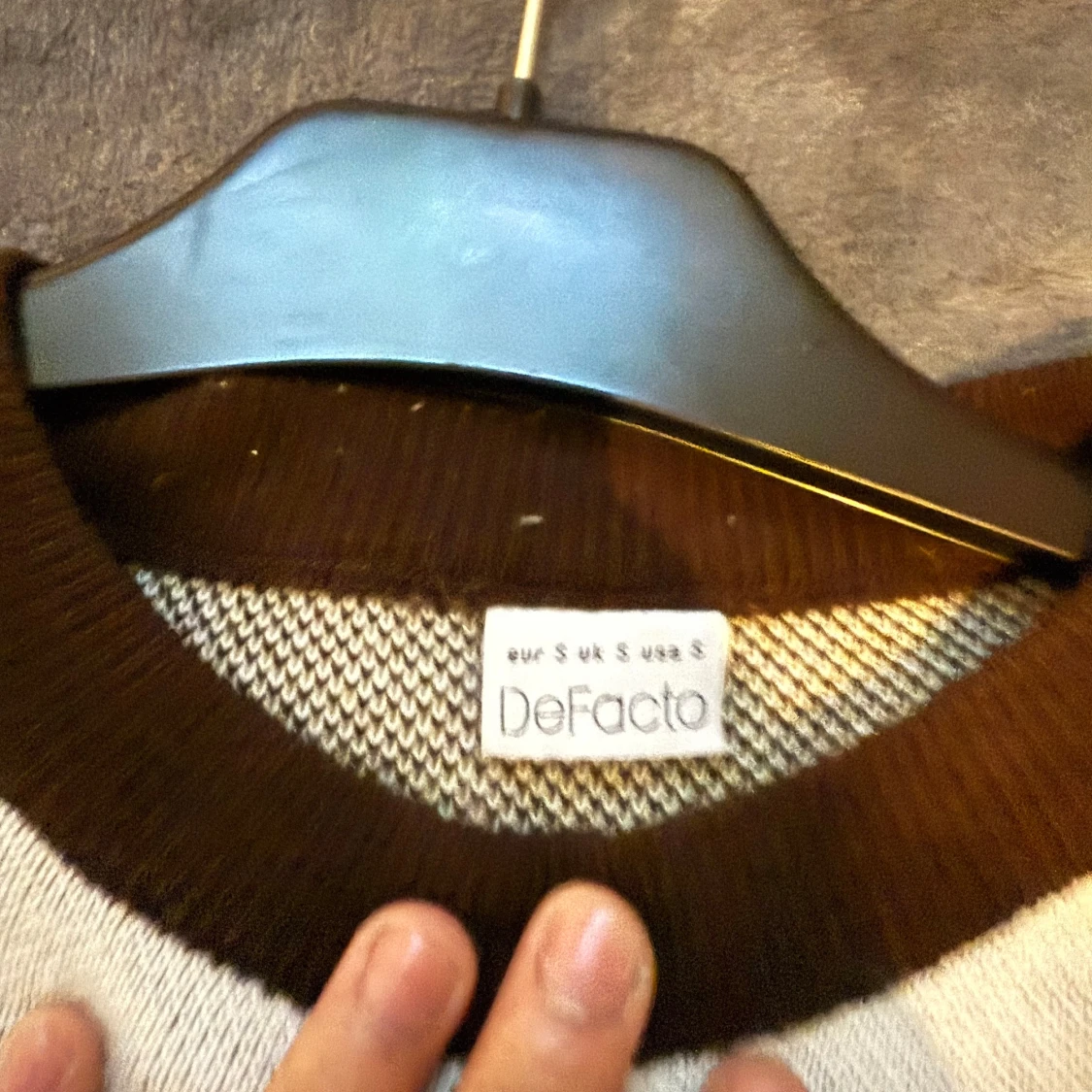 Beige och brun stickad tröja med mönster - 4