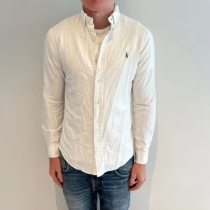 Ralph lauren skjorta - Köp sker via vår hemsida- ricodelluxury.com
