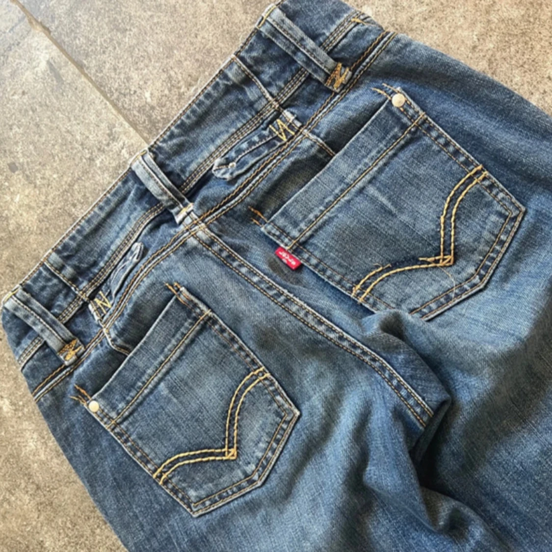 Vintage Bootcut Levi’s Jeans - 2
