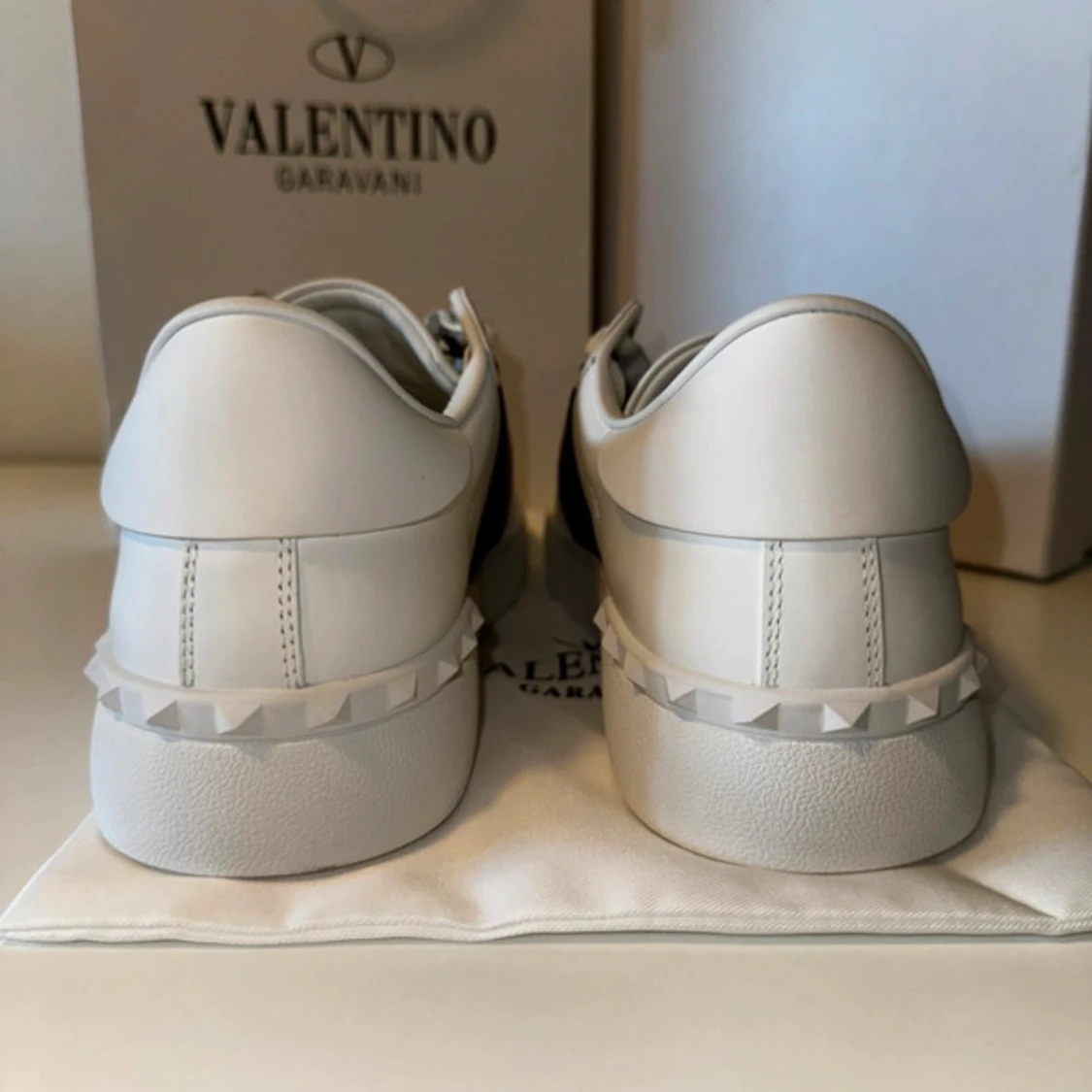Valentino Garavani calfskin open sneaker - 1