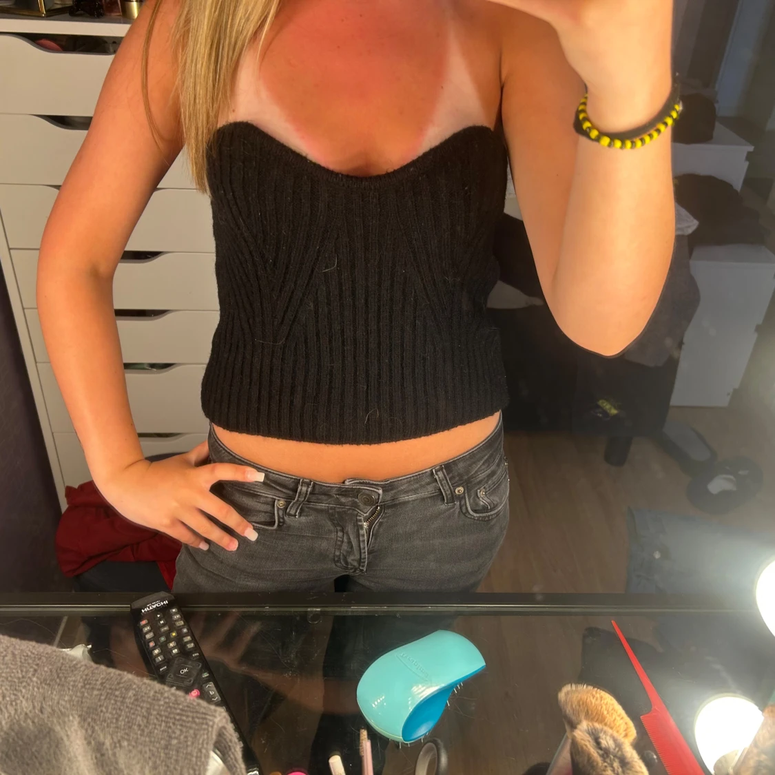 Svart ribbad stickad tubtopp