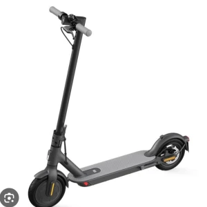 SÖKER EL-SCOOTER! - Söker en el-scooter som kör ungefär 25 kmh i hyfsat skick.