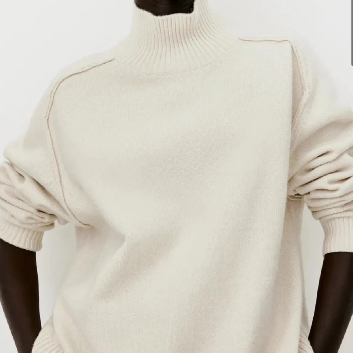 Beige polotröja i ullmix