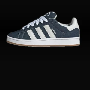 Adidas Campus sneakers denim  - säljer mina denim campus i storlek 37 1/3 köptes för någon månad sedan, så kartongen och extra snören kvar, inte för min smack och sugen på annat, kan antingen byta mellan Spezial adidas eller så köper man dem