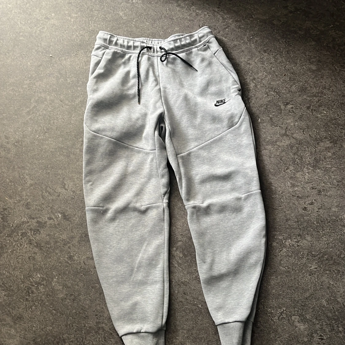 Grå tracksuit från Nike - 1