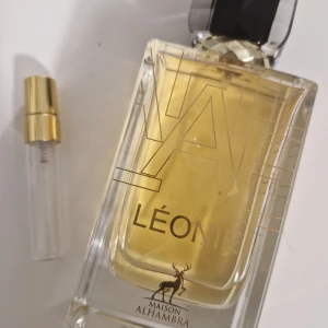 Maison Alhambra Léonie parfym - Maison Alhambra Léonie i 5ml reseflaska . Gillar man libre gillar man troligtvis denna 