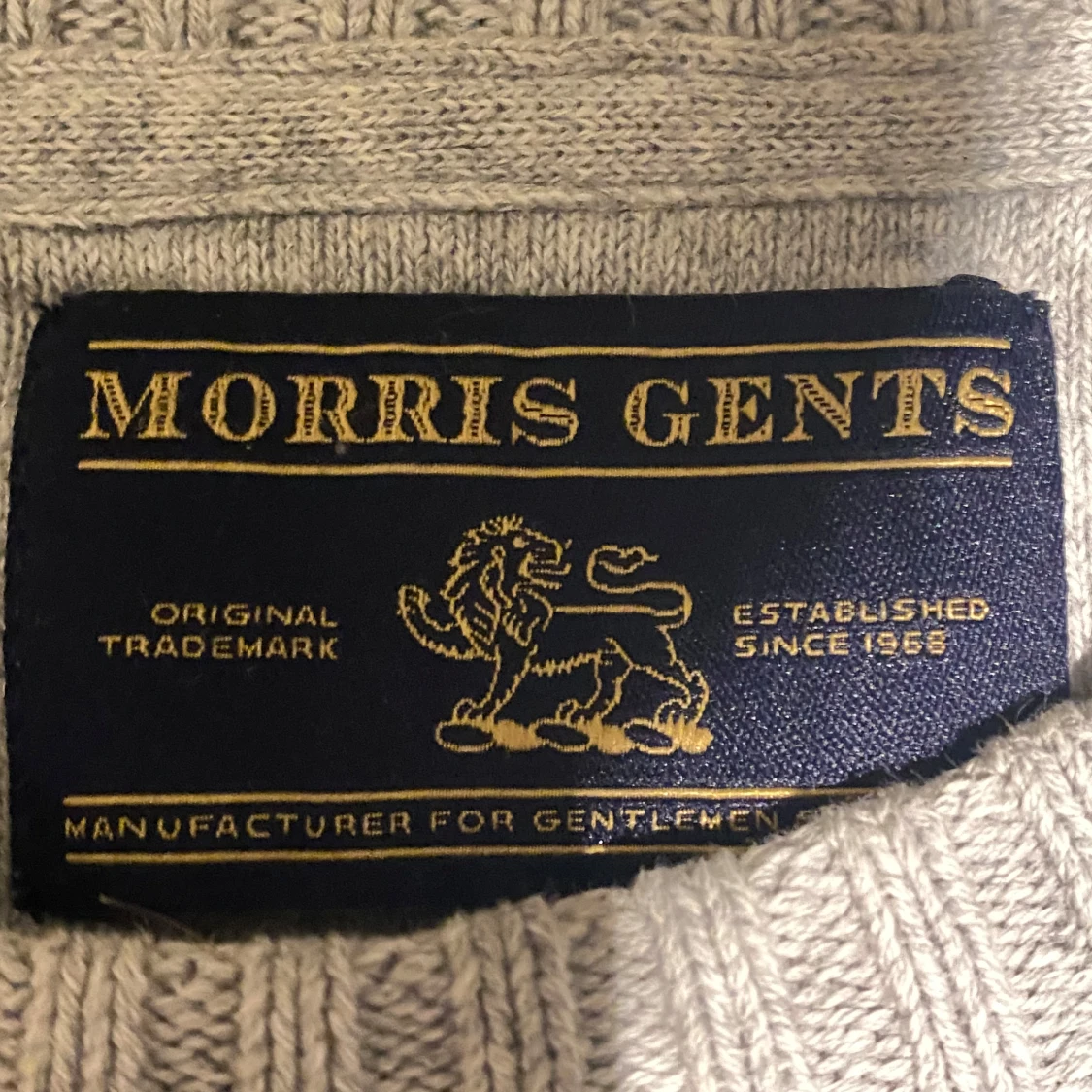 Grå stickad tröja från Morris Gents - 2