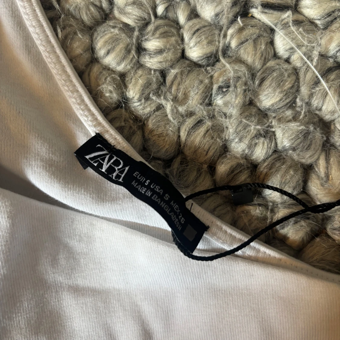 Vit axelbandslös topp  från Zara - 3