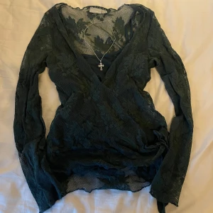 Grön spetsblus - Jättefin vintage spetsblus köpt second hand! Passar xs/s