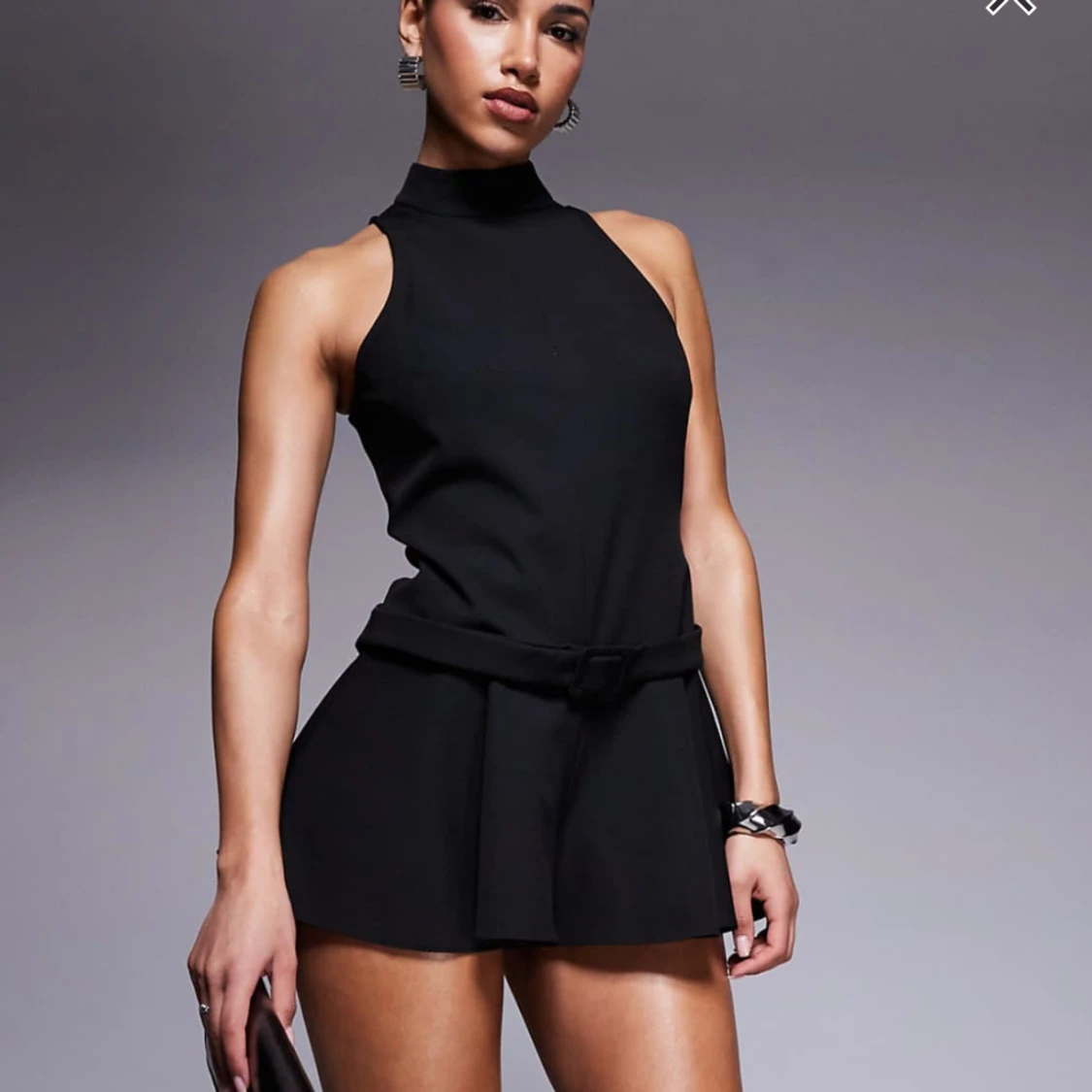 Svart ärmlös klänning från ASOS