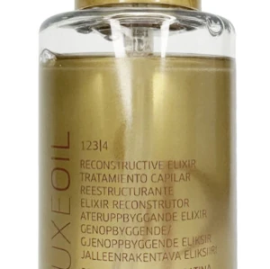 Luxe Oil Reconstructive Elixir - Luxe Oil Reconstructive Elixir är en lyxig, gyllene olja i glasflaska som ger håret näring och glans. Produkten är framtagen för att återuppbygga och stärka håret med en lätt formula som inte tynger ner. Perfekt för dig som vill ha ett silkeslent och fräscht hår. Nypris ca 200, helt ny!