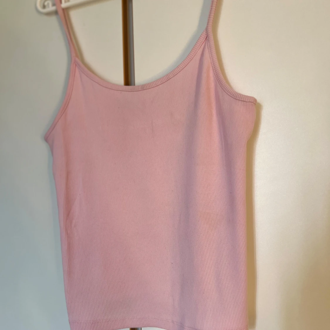 Ljusrosa ribbad linnetopp - 2