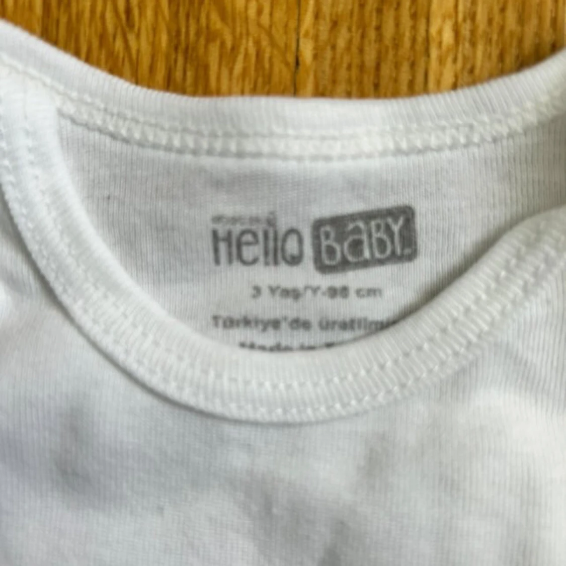 Vit långärmad body från Hello Baby - 2