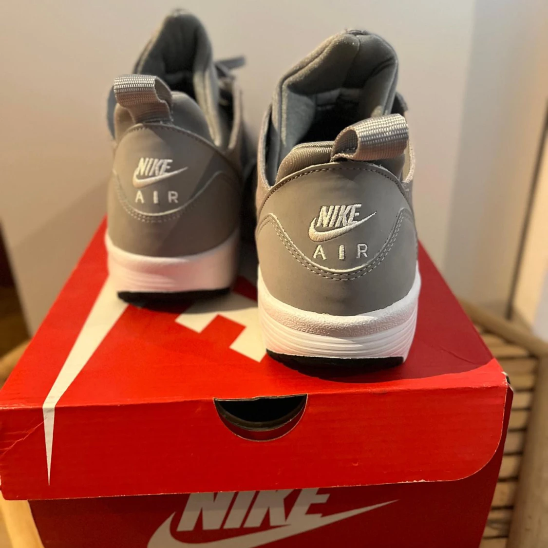 Nike Air Huarache grå sneakers helt nya !  - 3