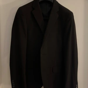 Lindbergh - kavaj - Lindbergh - kavaj strl 48  Slim fit  Använd, cond 8/10 Nypris 1.999:- Mitt pris 500:-  
