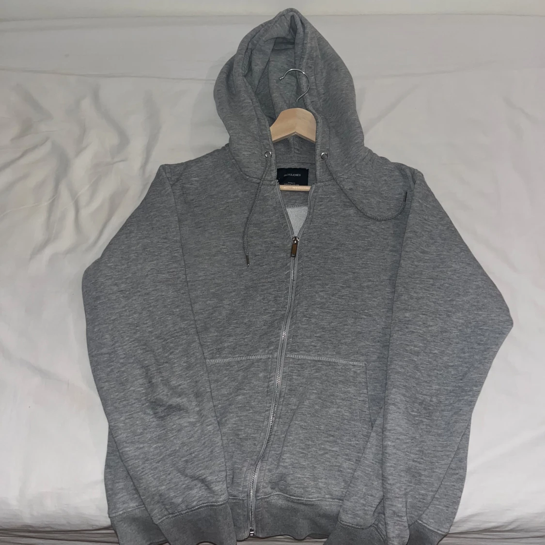 Grå hoodie från Jack & Jones