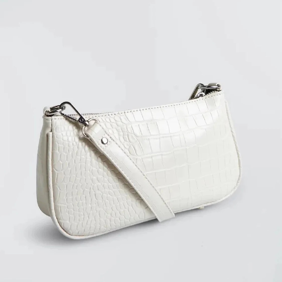 Vit axelväska i skinn