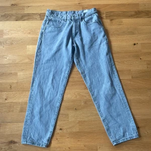 Gråa jeans från Vaillent W27/L25 - Snygga gråa Jeans från Vaillent i mycket bra skick | Storlek: W27/L25 | Mitt pris: 99kr | Jag tar gärna emot prisförslag 😁| Seriösa köpare enbart | Har du några frågor är det bara att meddela | Jag erbjuder att sänka priset lite vid snabbt köp😊