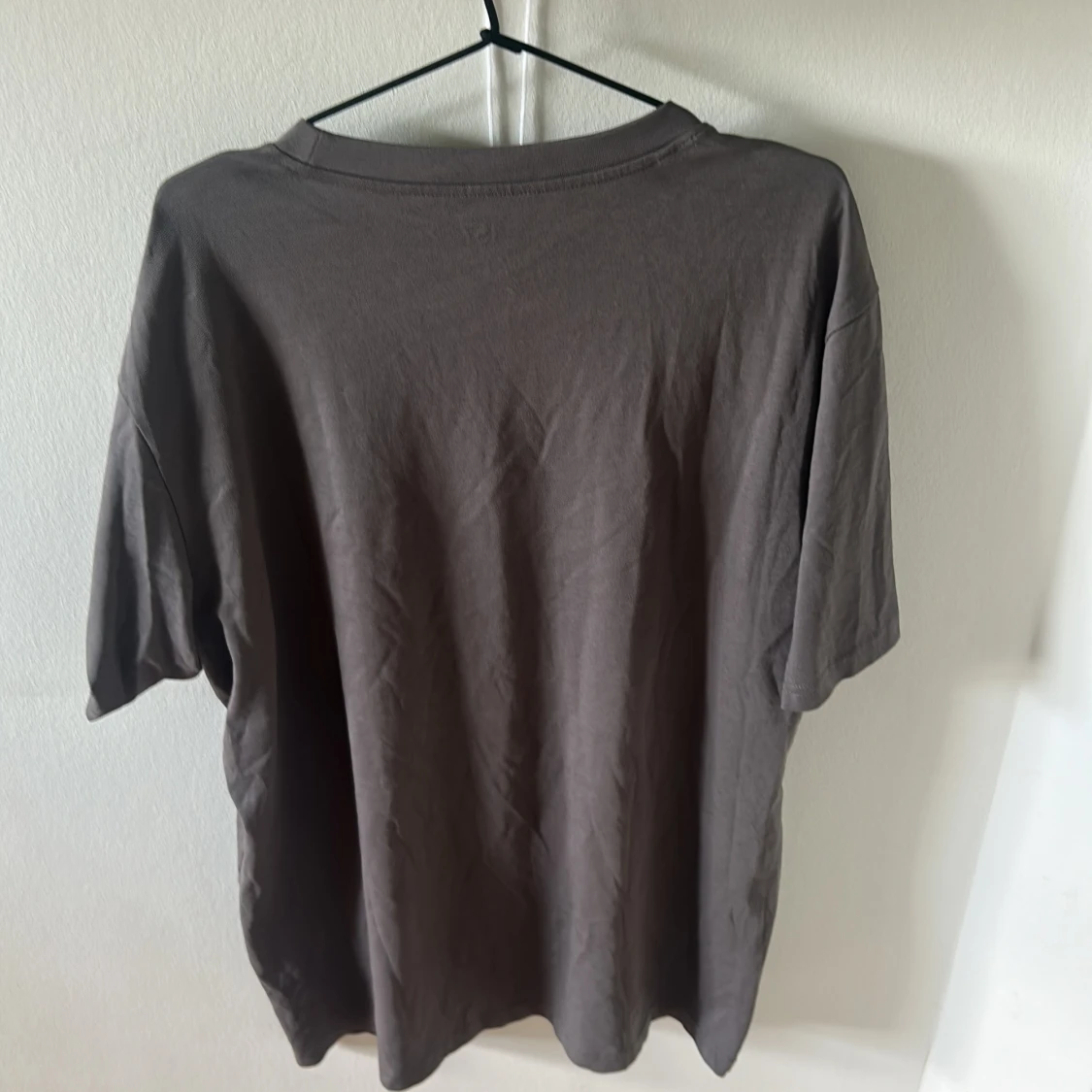 Två basic t-shirts från 157, brun & beige - 1