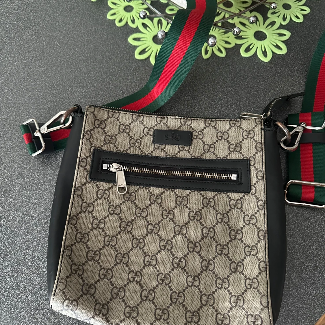 Två stycken axelväska  - 2