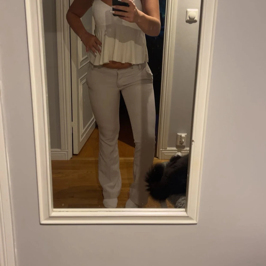 Beiga lågmidjade kostymbyxor  - 1