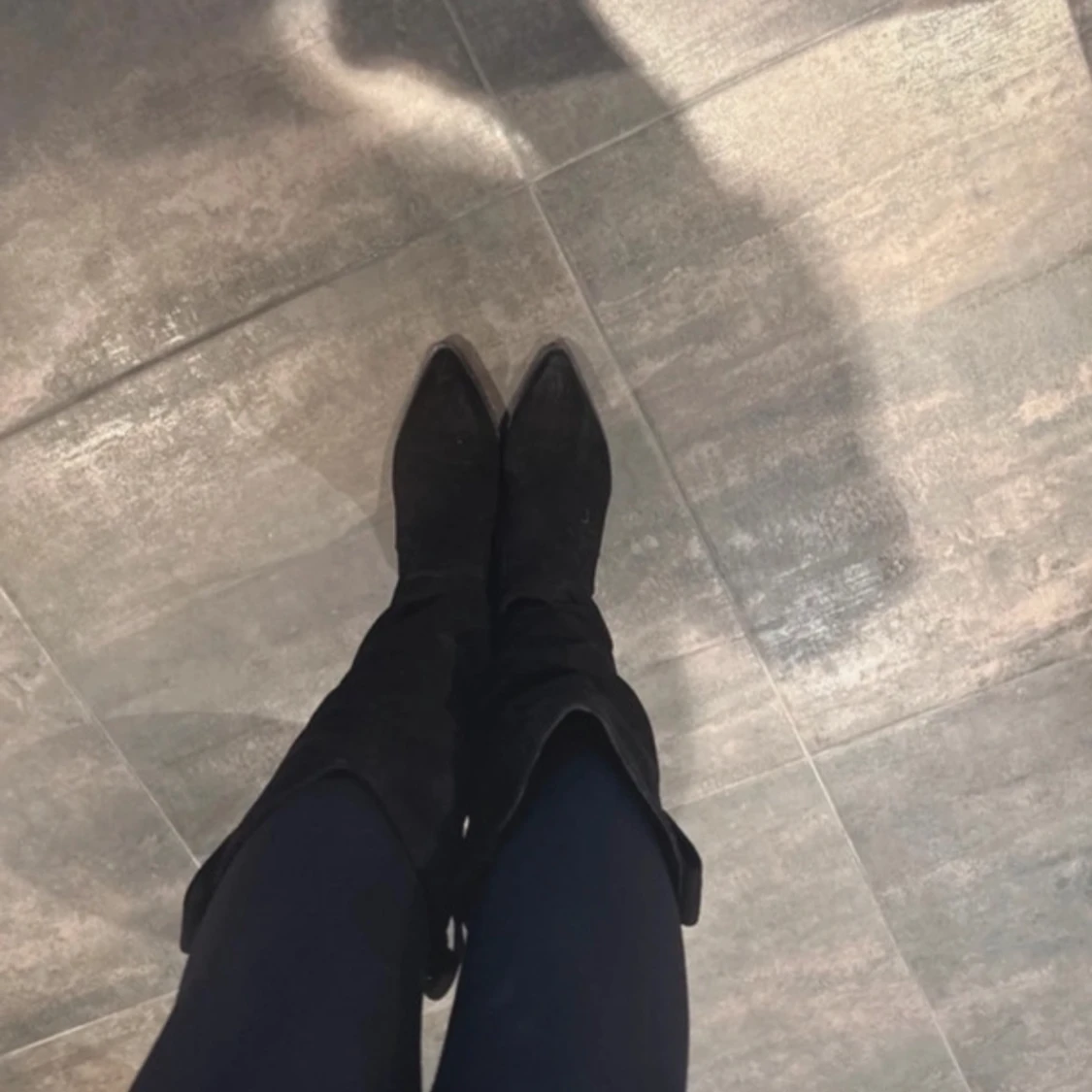 Svarta mockastövlar - 1