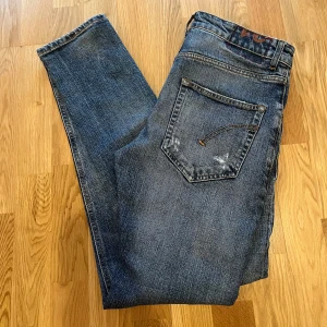 Dondup jeans  - Stilrena dondup jeans i bra skick!