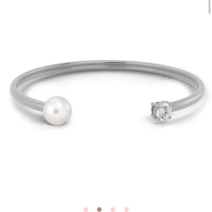 Edblad armband silver - Silvrigt edblad armband i storlek S dm för fler bilder och frågor