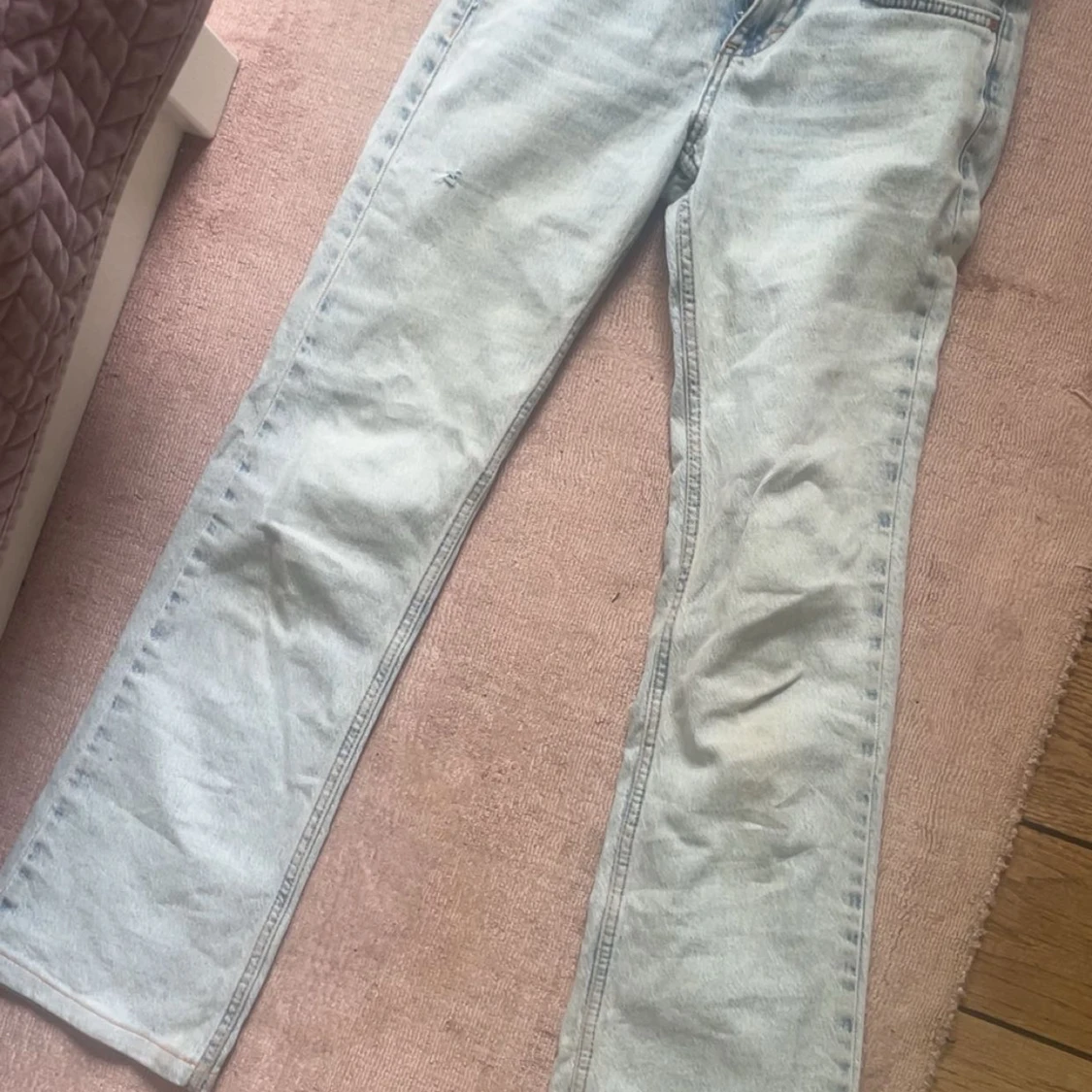 Ljusblå utsvängda jeans från Pull&Bear - 2