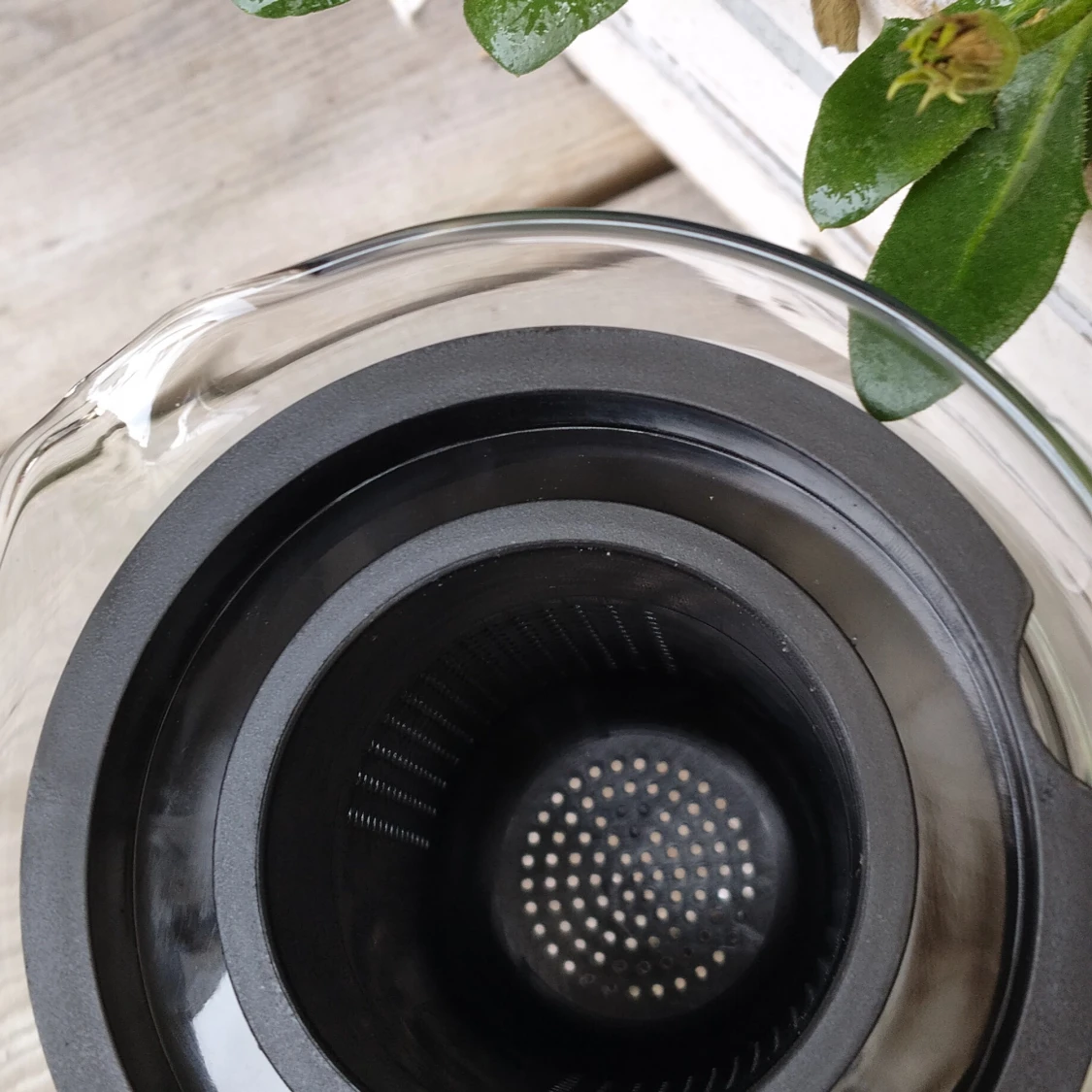 Tekanna från Excellent Houseware med en volym på 1.5 liter. - 3