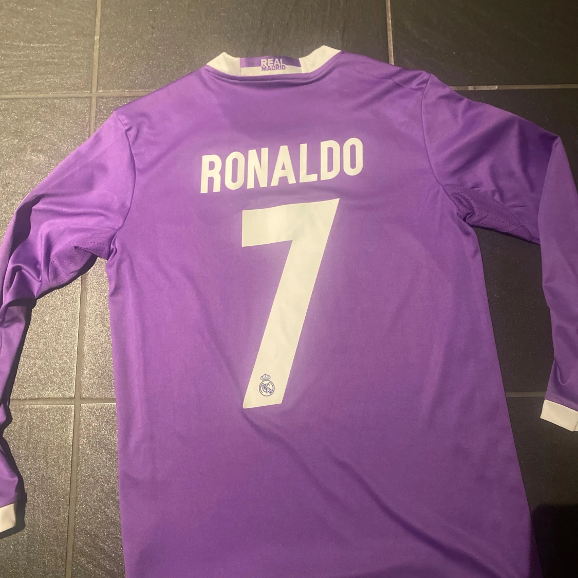 Real Madrid Ronaldo 7 lila långärmad tröja - 1