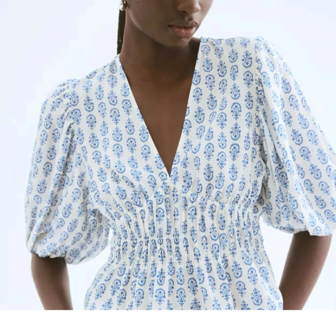 söt blus med puffärmar  - 1