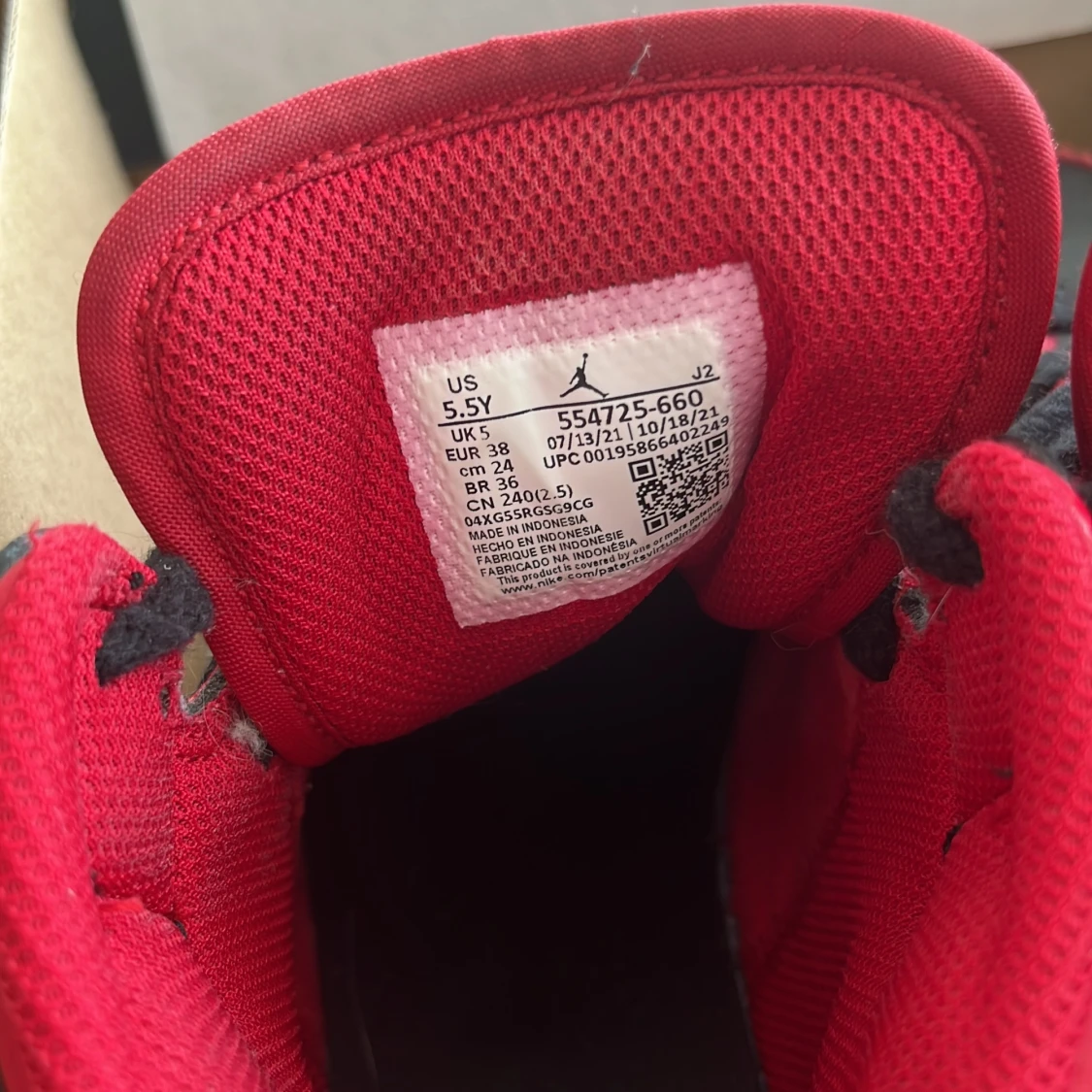 Air jordan 1 Mid röda / svarta  - 4