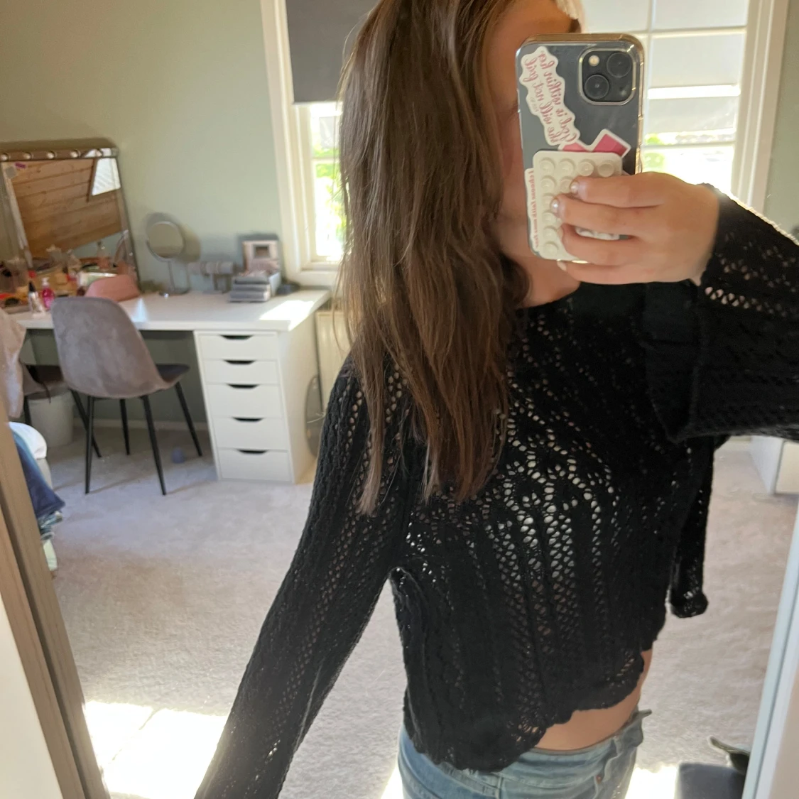 Svart stickad croppad tröja - 1