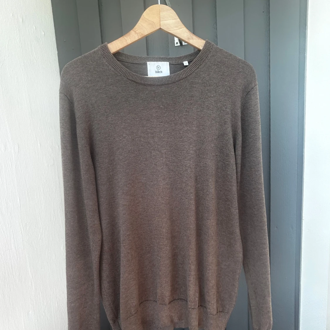 Brun stickad tröja från MQ
