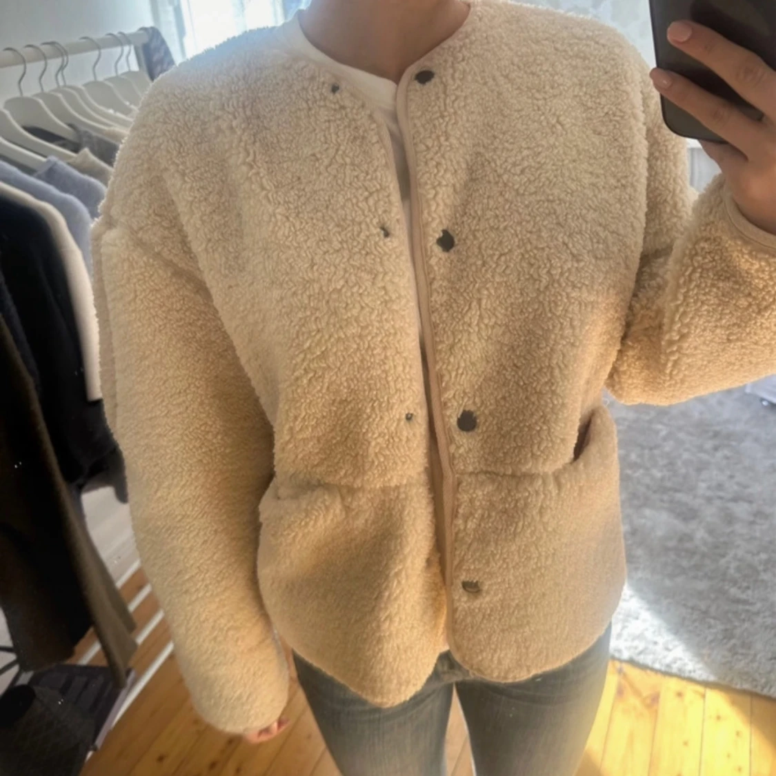 Beige teddyjacka från H&M