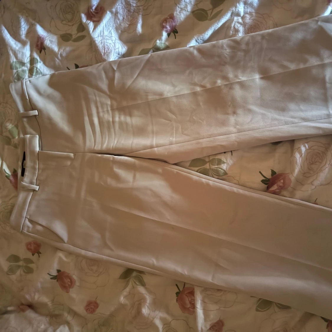 Beiga kostymbyxor med normal passform - 3