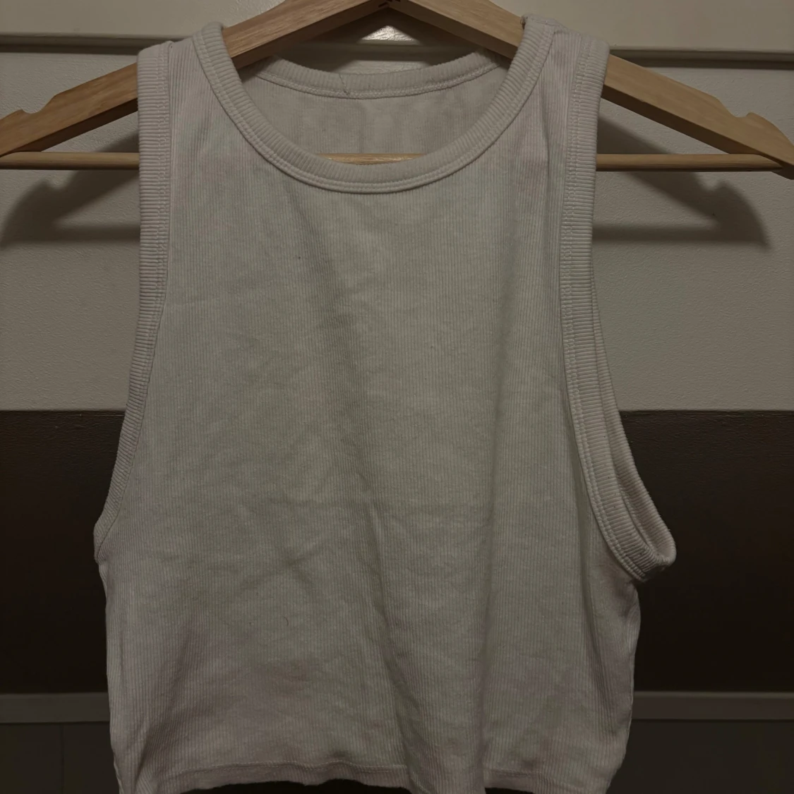 Vit ribbad linnetopp