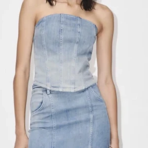 Viral jeans korsert - Säljer nu en jätte snygg viral korsett från zara, min är lite mörkare färg och använd endast en gång❤️skriv för fler bilder 