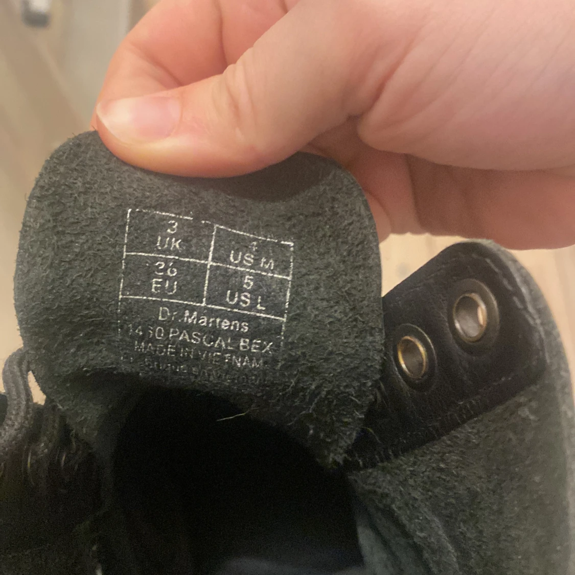 1490s dr.martens kängor i mjukt läder  - 4