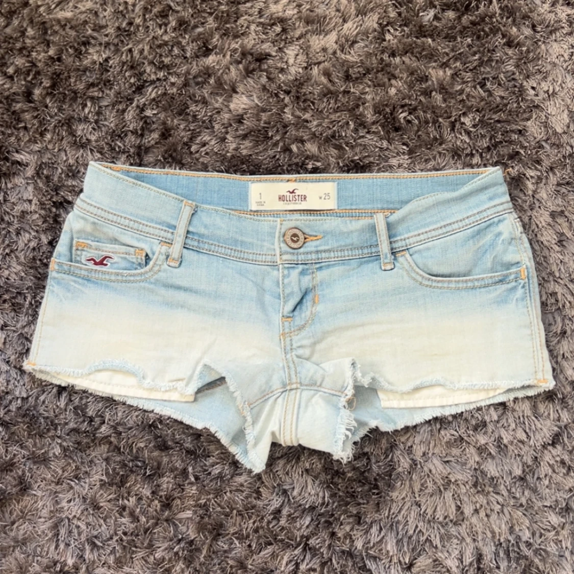 Lågmidjade jeansshorts 
