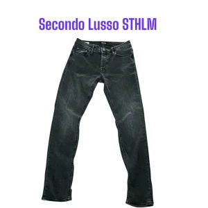 Jack & Jones slim fit Glenn  - Säljer dessa feta jeans  från Jack and Jones som sitter riktigt bra och är väldigt snygga, påminner om replay anbass. Skriv vid funderingar 🍾