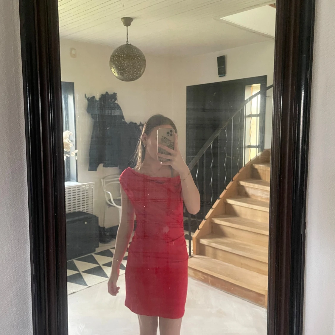 Röd klänning från BikBok - 4