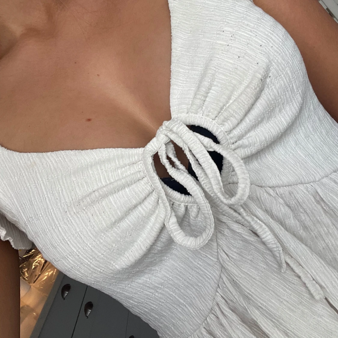 Vit topp med volangärmar - 1